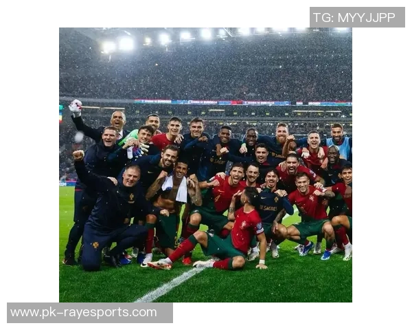 国际足球巨星精彩定球集锦 技巧与力量的完美融合 国际足球巨星精彩定球集锦 技巧与力量的完美融合